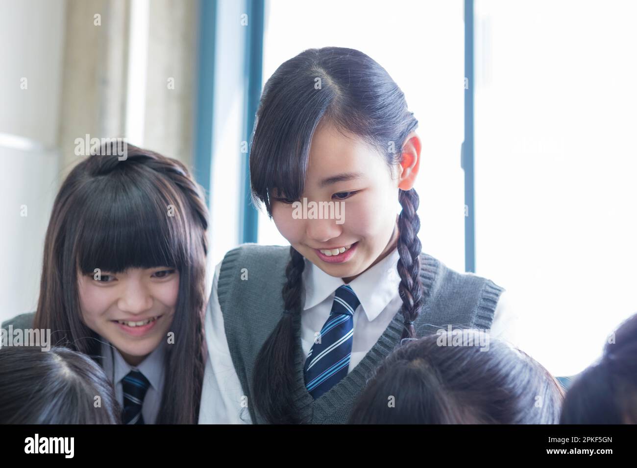 Japan school girls hi-res stock photography and images - Page 3 - Alamy