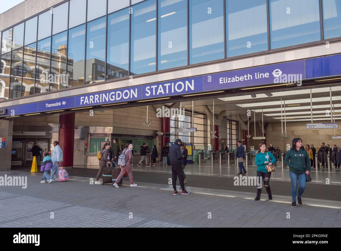 The entrance to Farringdon Street station (London Underground) on