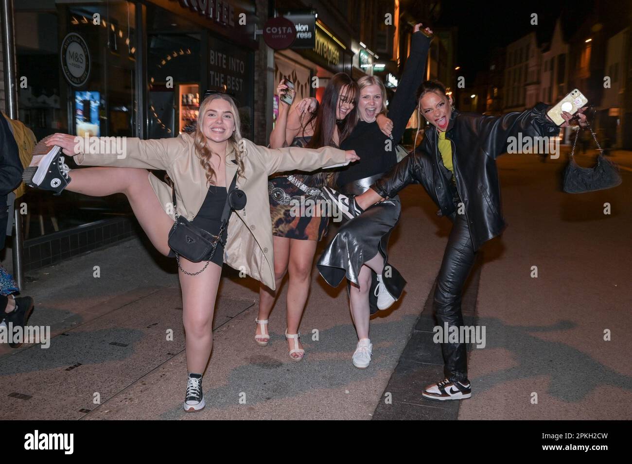 Oxford, 7th April 2023 - Revellers took to bars and clubs of Oxford on Good Friday night. Those out were in high spirits striking extravagant poses. Many hit the city with their mates enjoying the 4-day bumper weekend. Credit: Ben Formby/Alamy Live News Stock Photo