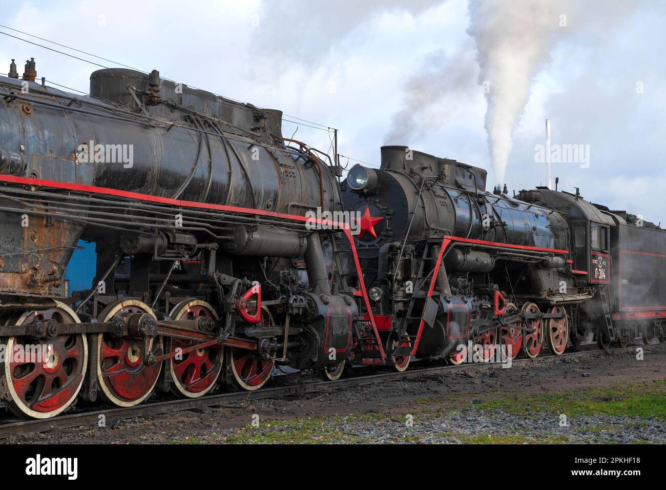 SORTAVALA, RUSSIA - OCTOBER 09, 2022: At the old Soviet steam locomotives on a cloudy October morning. Sortavala railway station Stock Photo