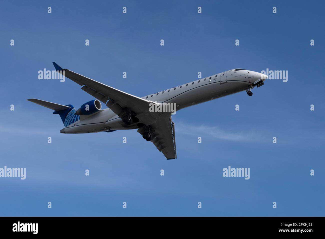 Los Angeles, California, USA. 7th Apr, 2023. A United Airlines Express