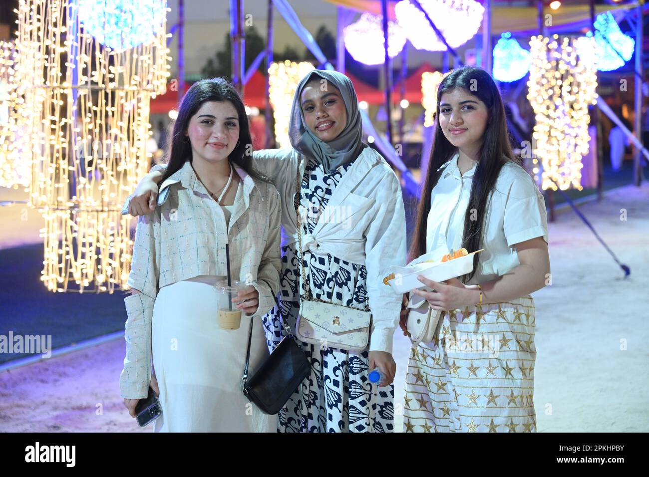 Hawalli Governorate, Kuwait. 8th Apr, 2023. Girls pose for a group
