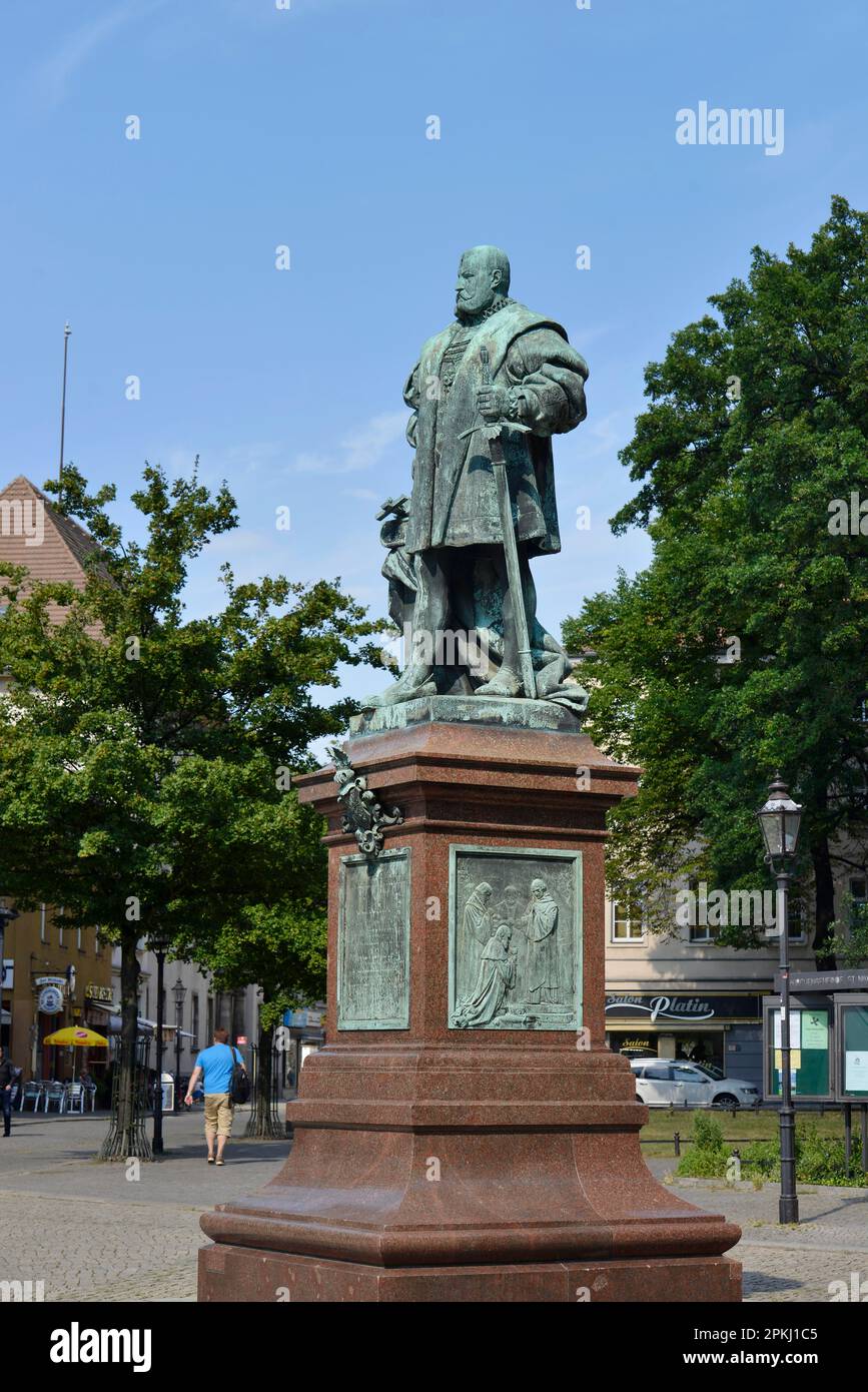 Monument, Joachim II of Brandenburg, Carl-Schurz-Strasse, Spandau ...