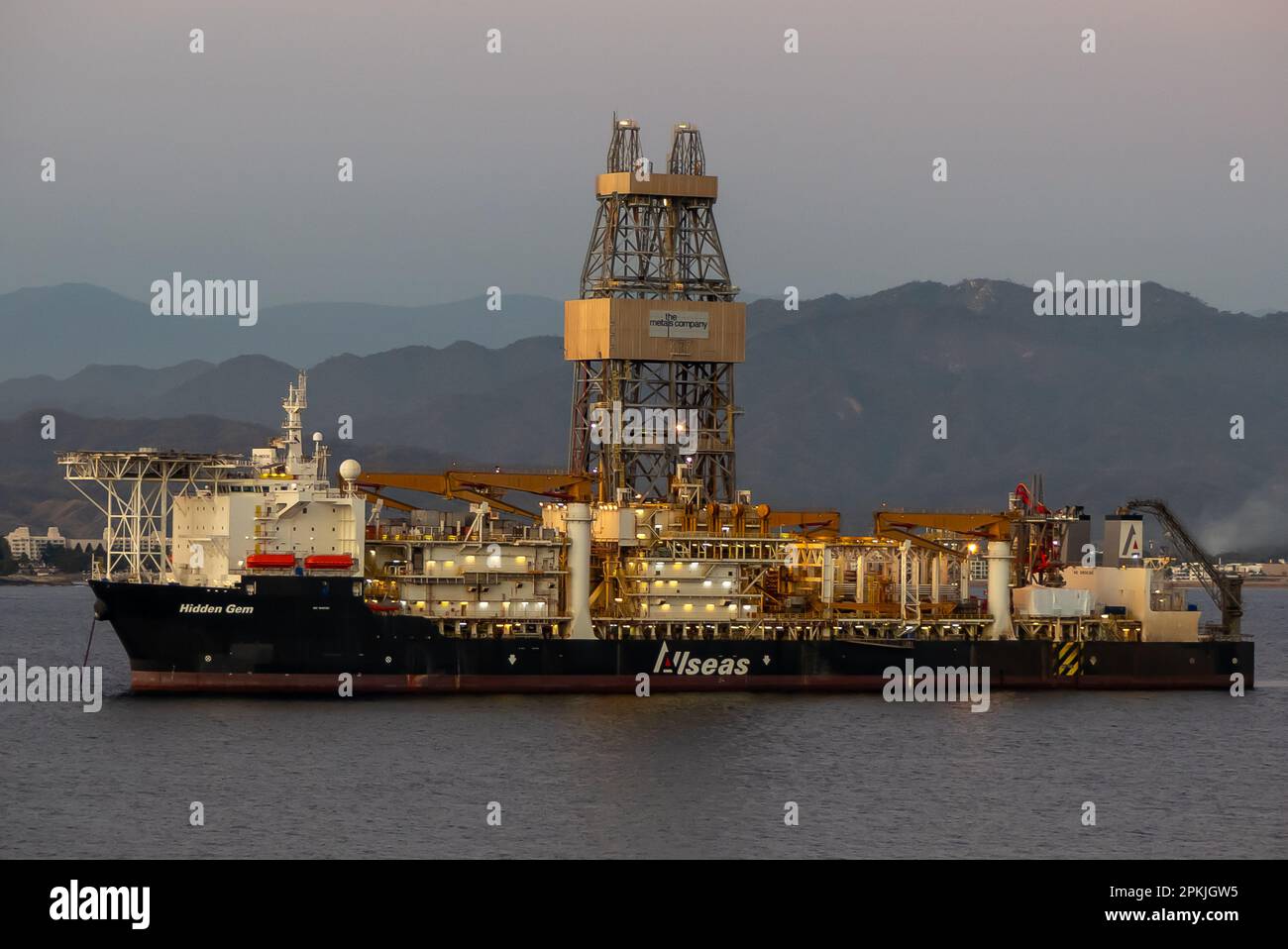 Manzanillo harbour area: the 'Hidden Gem' drilling ship Stock Photo