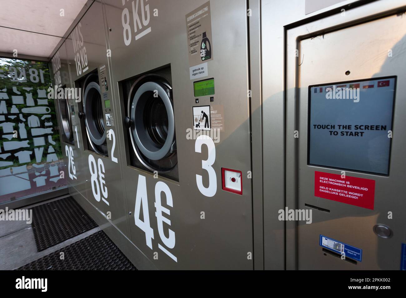 Washing stand hires stock photography and images Alamy