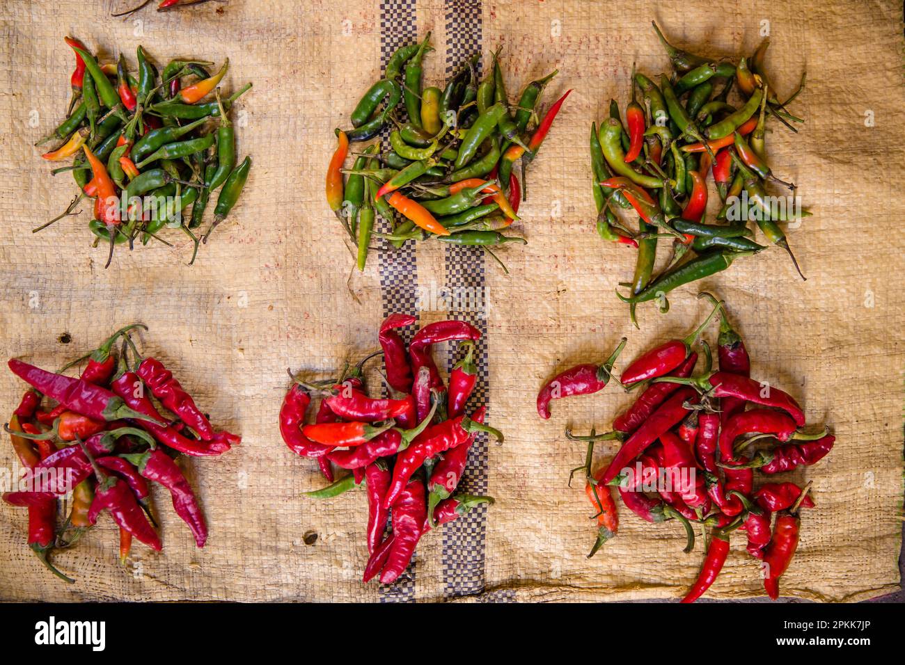 Red chili peppers in sack hi-res stock photography and images - Alamy