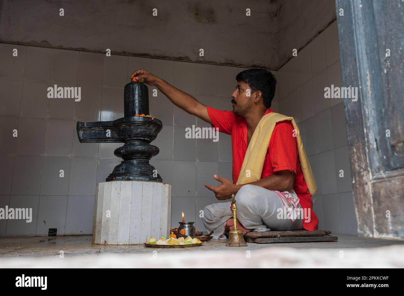Howrah, West Bengal, India 26th October 2020 Saffron color dressed