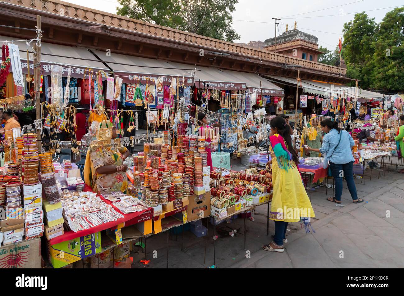 Jodhpur, Rajasthan, India - 20.10.2019 : Beautiful Rajasthani Bangles being sold at famous Sardar Market and Ghanta ghar Clock tower. Stock Photo
