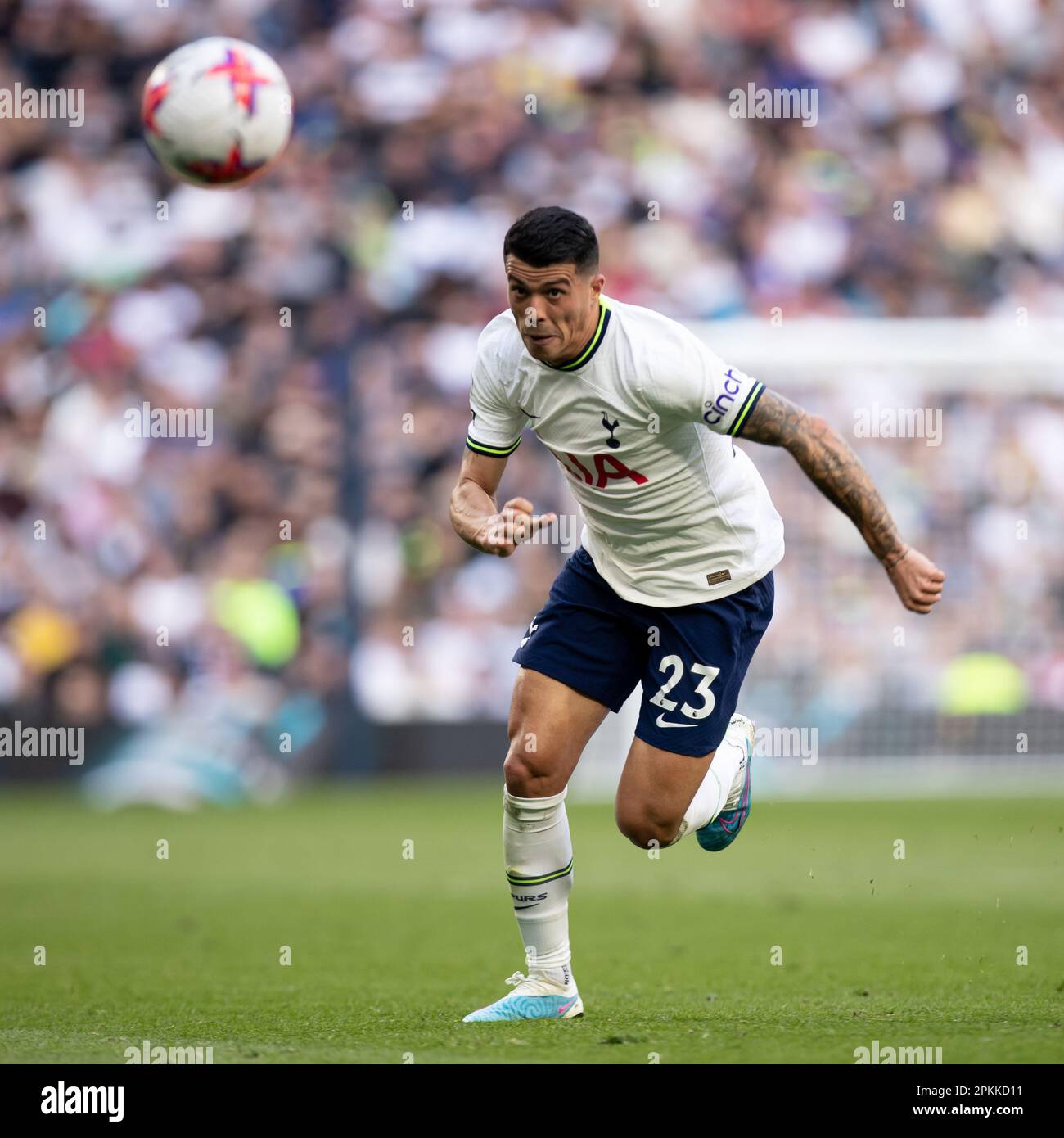 Sheffield United's Jack Robinson (right) tackles Tottenham Hotspur's Pedro  Porro during the Emirates FA Cup fifth round match at Bramall Lane,  Sheffield. Picture date: Wednesday March 1, 2023 Stock Photo - Alamy