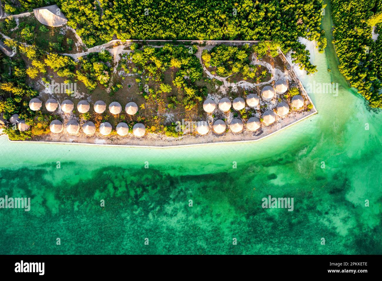 Overhead view of luxury tourist resort in front of the idyllic Indian Ocean, Pingwe, Chwaka Bay, Zanzibar, Tanzania, East Africa, Africa Stock Photo