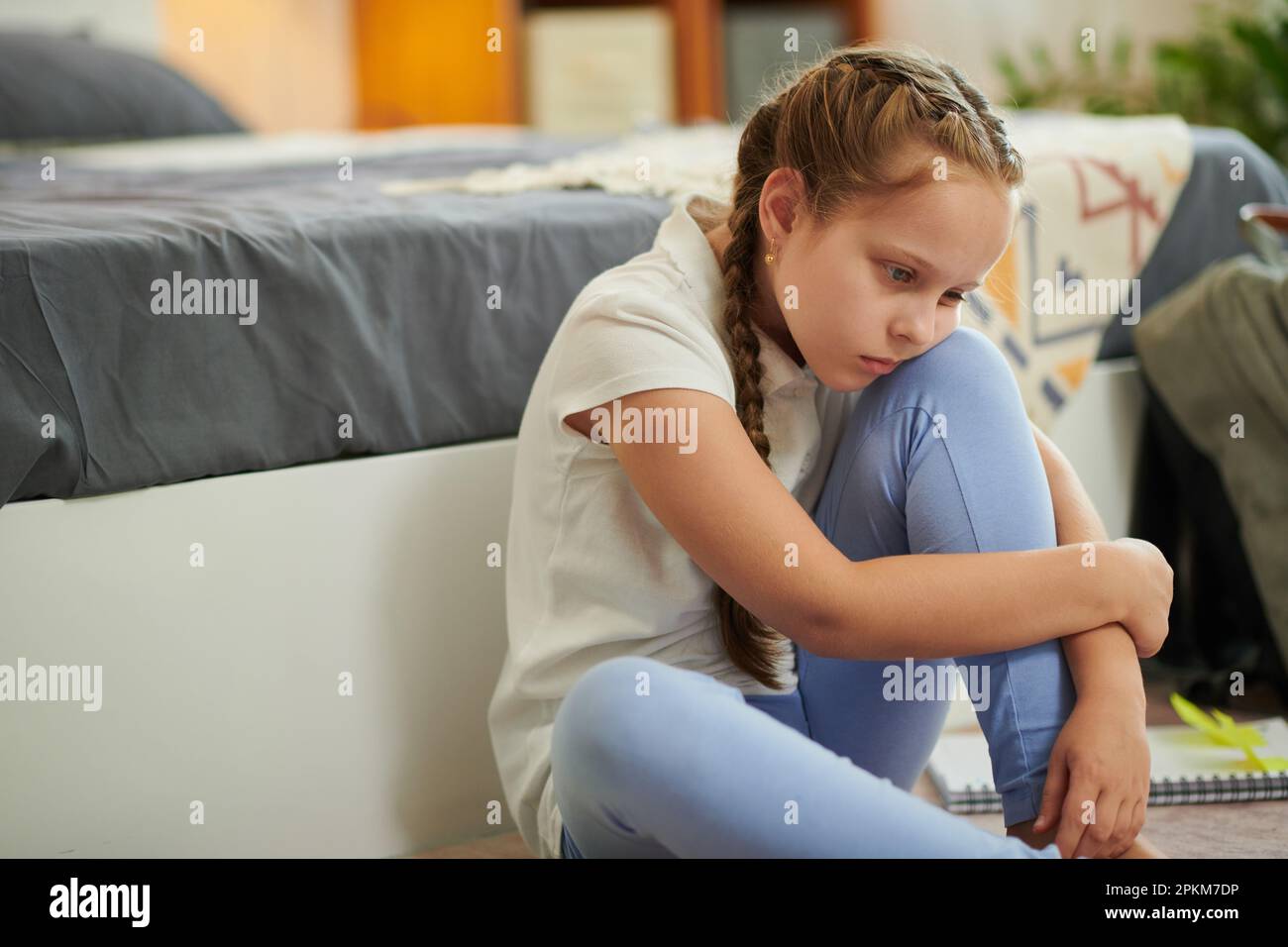 Sad preteen girl hi-res stock photography and images - Alamy