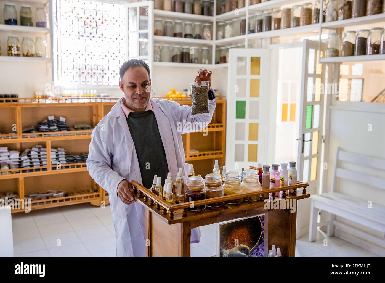 Apothecary display hi-res stock photography and images - Alamy