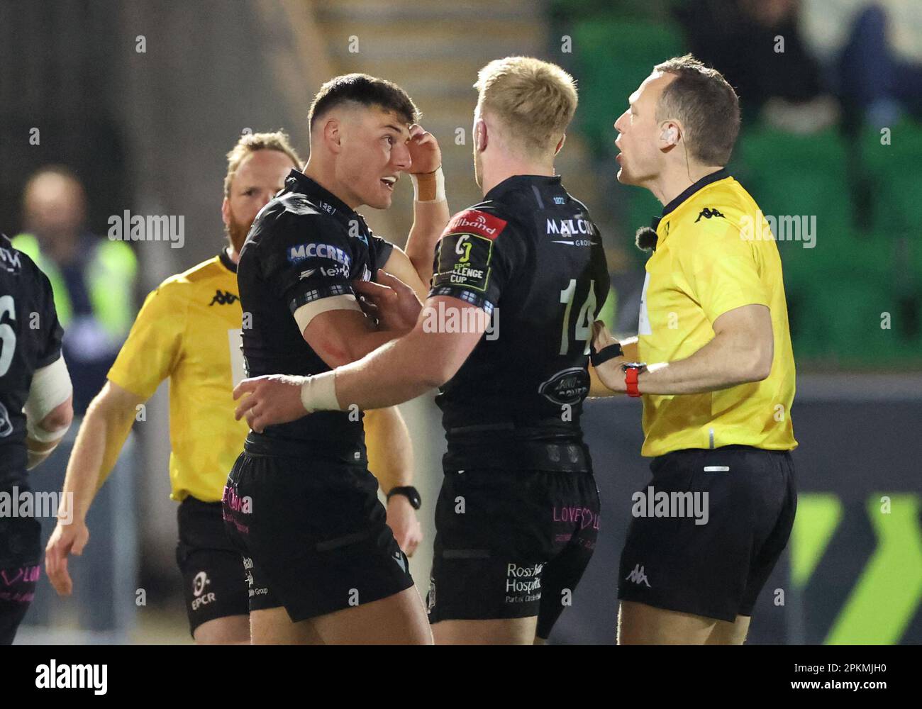 Glasgow Warriors' Tom Jordan speaks to the referee after celebrating