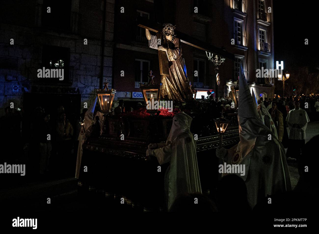 Burgos, Spain, Spain. 7th Apr, 2023. The different figures pass through the different streets of Burgos. (Credit Image: © Jorge Contreras Soto/ZUMA Press Wire) EDITORIAL USAGE ONLY! Not for Commercial USAGE! Stock Photo