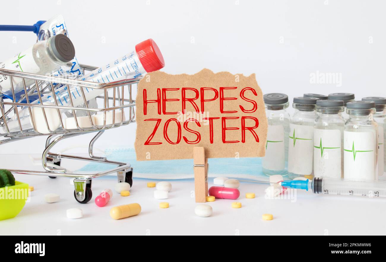 On the sheets for notes the text herpes zoster, next to red and green