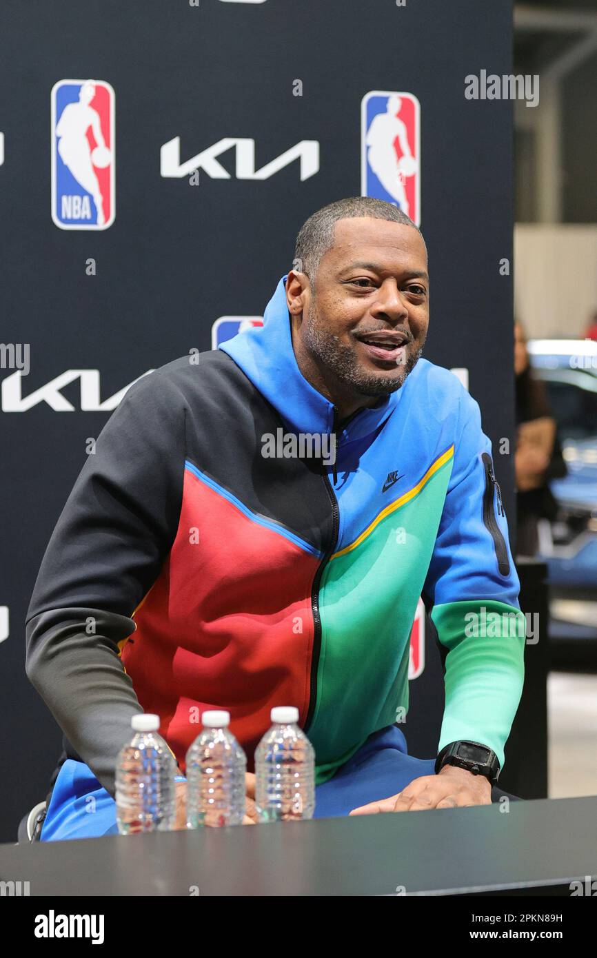 Jacob Javits Center, New York, USA, April 08, 2023 New York Knicks Marcus Camby Signed