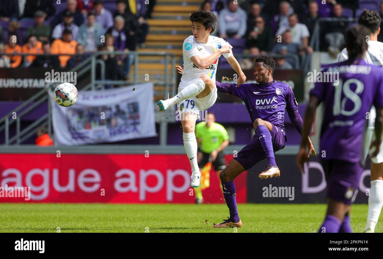 Brussels, Belgium. 09th Apr, 2023. Westerlo's Kouya Mabea and Anderlecht's Moussa N'Diaye fight for the ball during a soccer match between RSC Anderlecht and KVC Westerlo, Sunday 09 April 2023 in Anderlecht, Brussels, on day 32 of the 2022-2023 'Jupiler Pro League' first division of the Belgian championship. BELGA PHOTO VIRGINIE LEFOUR Credit: Belga News Agency/Alamy Live News Stock Photo