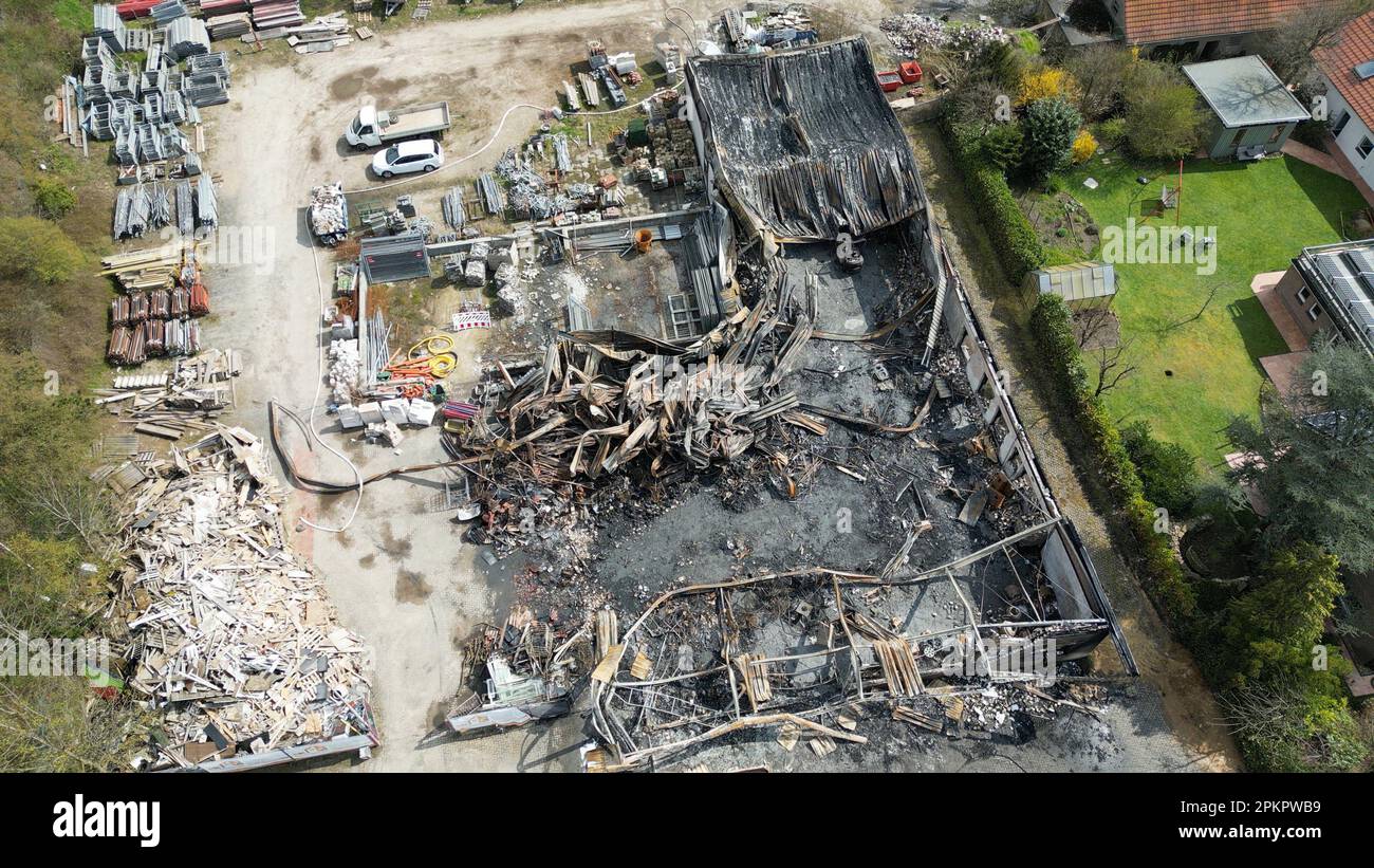 08 April 2023, North Rhine-Westphalia, Ibbenbüren: The burned down ...