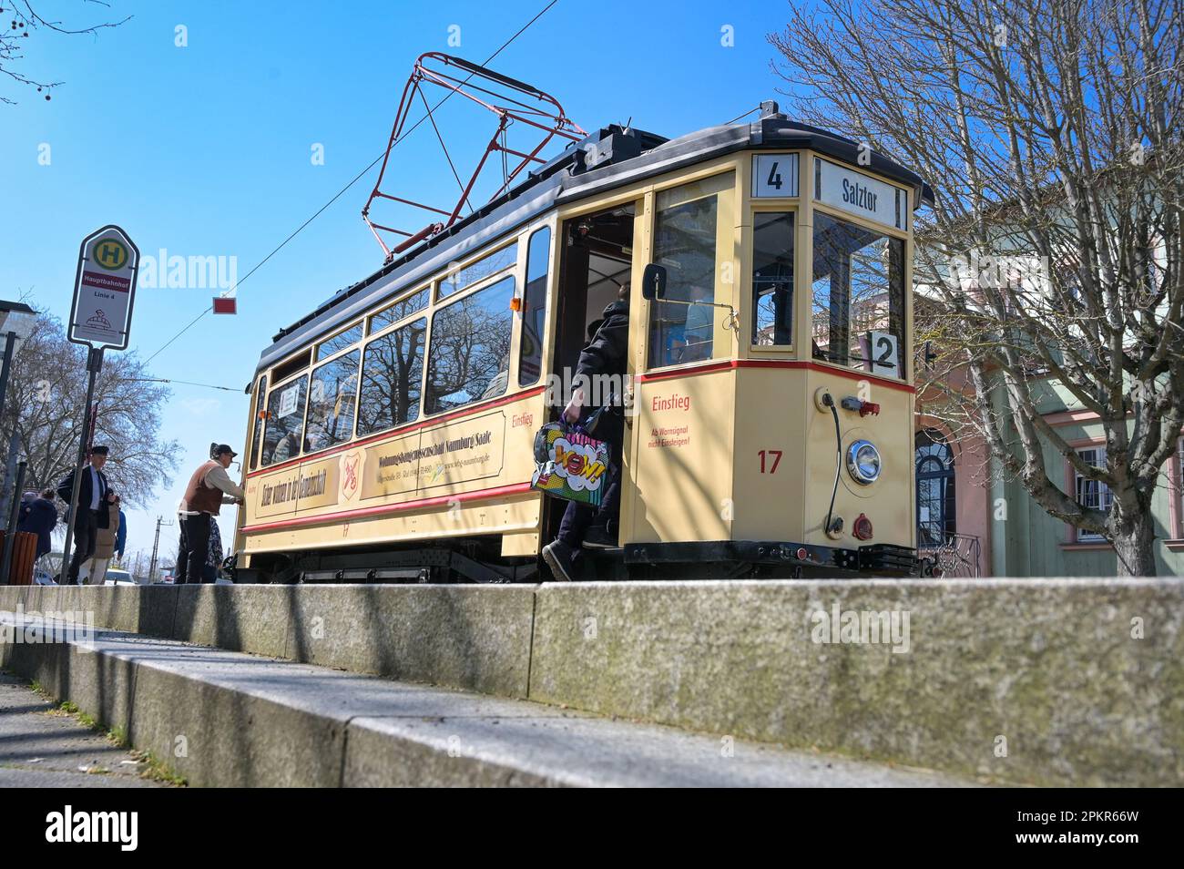 Naumburg, Germany. 09th Apr, 2023. People board the historic "Lindner