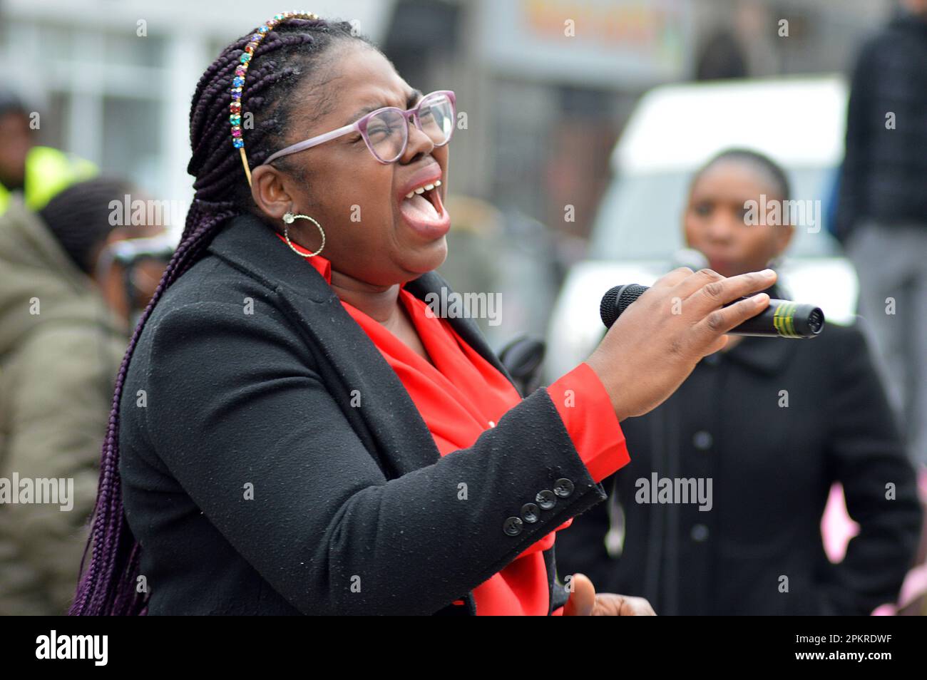 Aberdeen, Scotland, UK. 09th Apr, 2023. ABERDEEN, SCOTLAND - 9 APRIL 2023: African musiic, gospel music, religious songs and dancing in the Castlegate for Easter Sunday Credit: Douglas MacKenzie/Alamy Live News Stock Photo