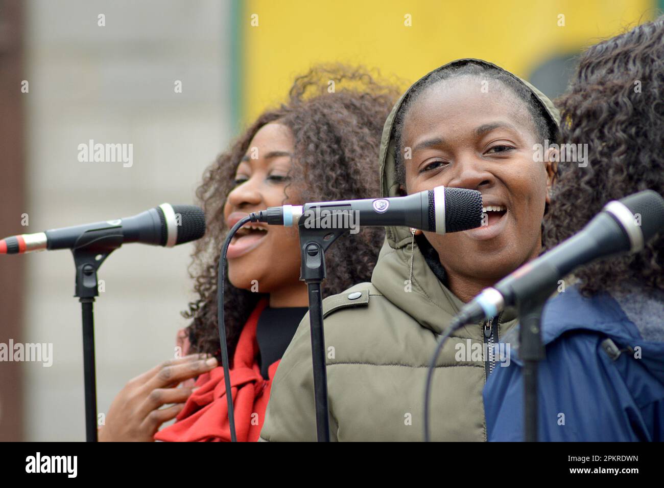 Aberdeen, Scotland, UK. 09th Apr, 2023. ABERDEEN, SCOTLAND - 9 APRIL 2023: African musiic, gospel music, religious songs and dancing in the Castlegate for Easter Sunday Credit: Douglas MacKenzie/Alamy Live News Stock Photo