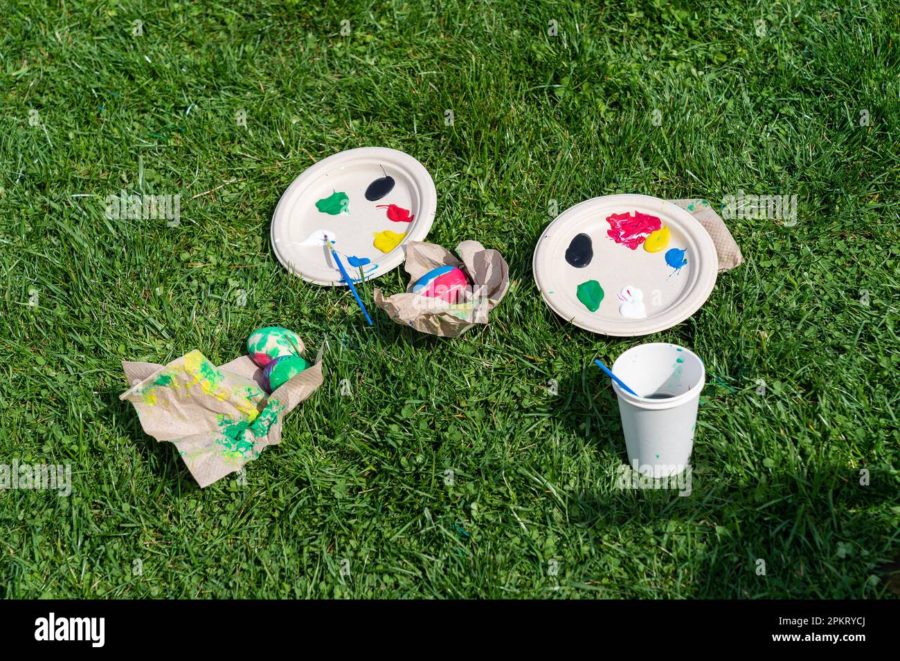 New York, USA. 08th Apr, 2023. Kids and their parents and grandparents participate for Egg Hunt