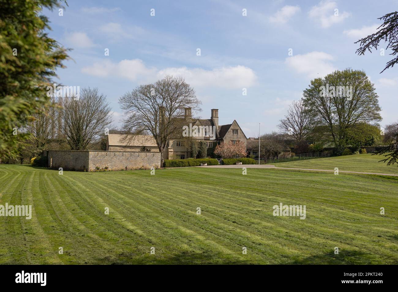 16th century grade 2 listed manor house hires stock photography and
