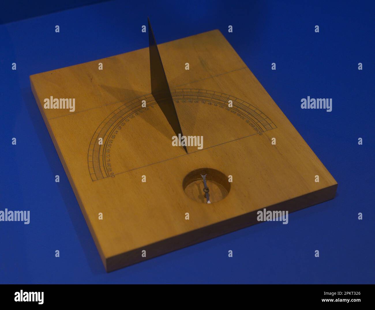 Shadow instrument conjectural replica invented by pedro nunes 1502