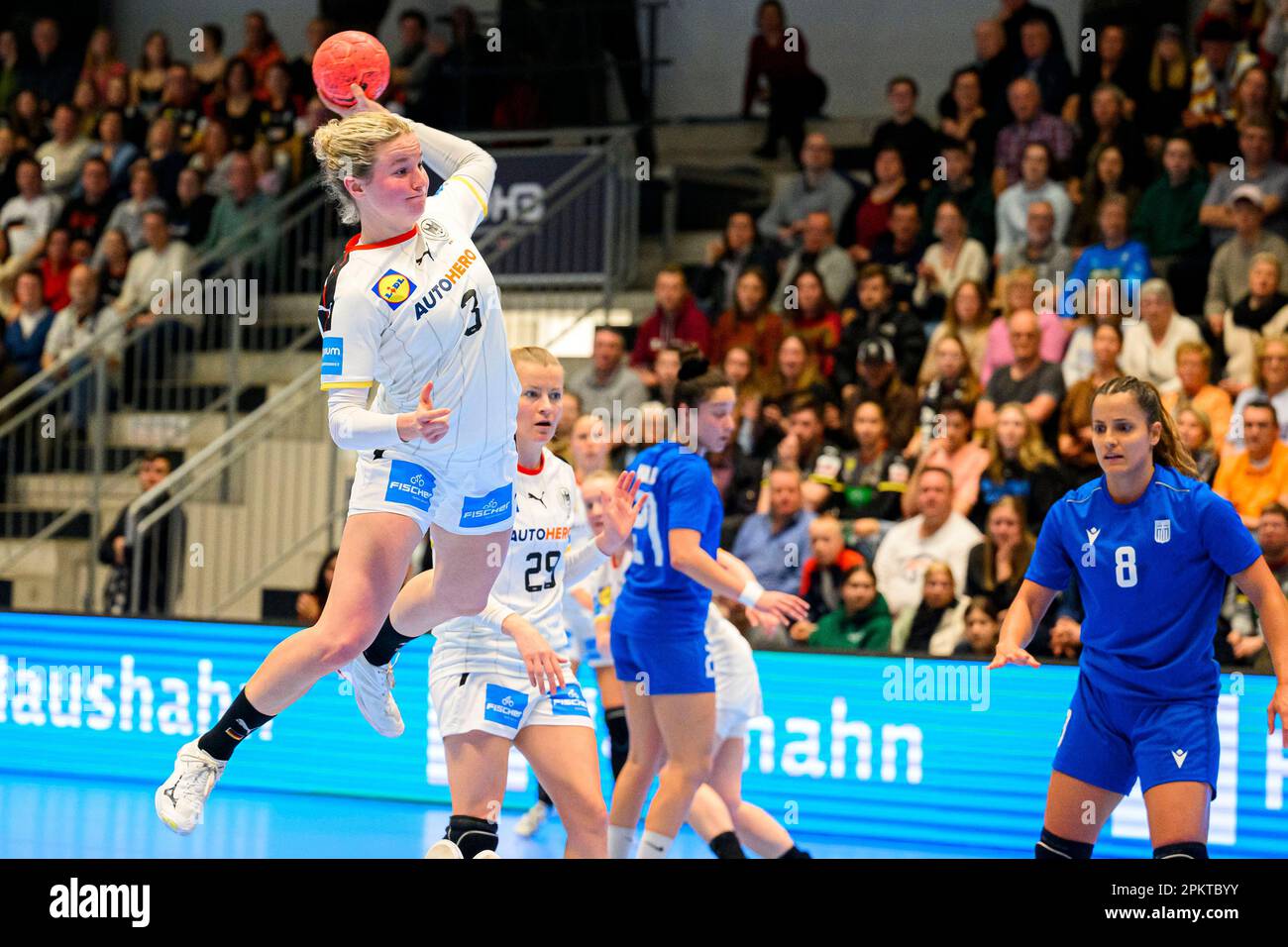 World cup handball women hires stock photography and images Alamy