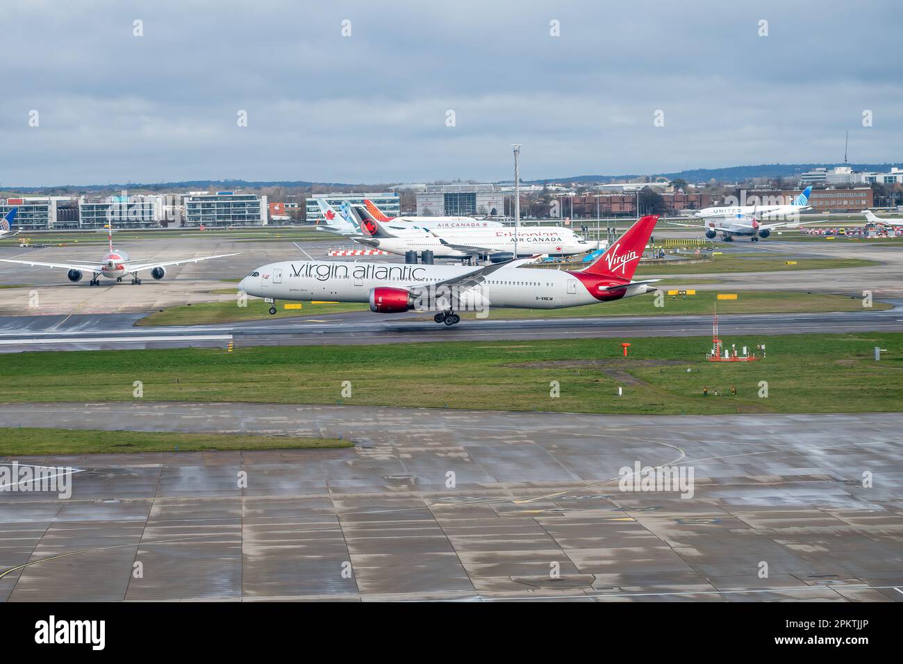 HEATHROW, LONDON, UK, 10TH MARCH 2023: Virgin Atlantic Boeing 787 landing at Heathrow Airport Stock Photo