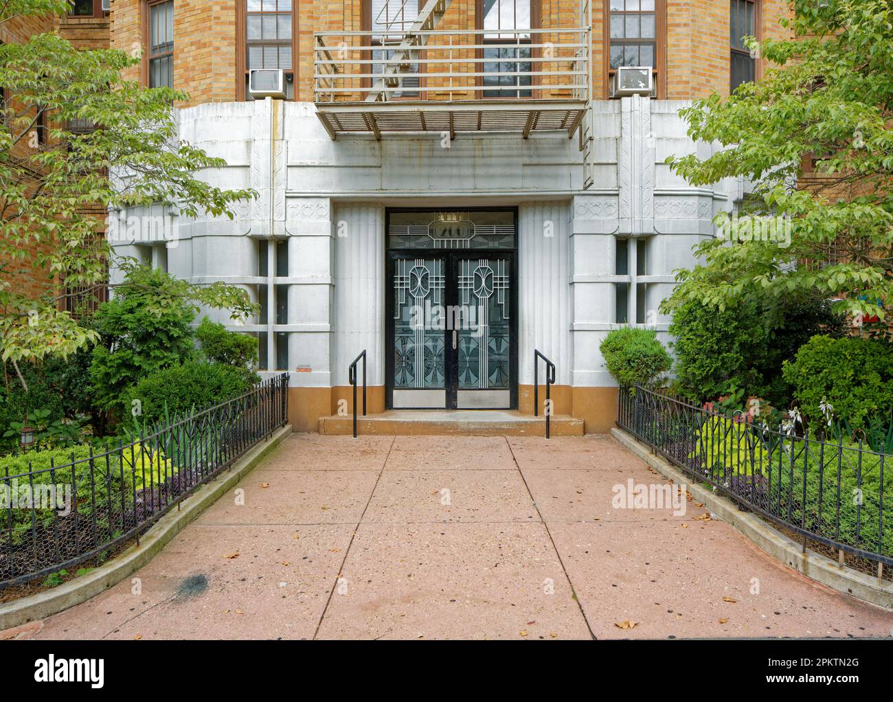 200 Clinton Street is an Art Deco apartment building in the Brooklyn
