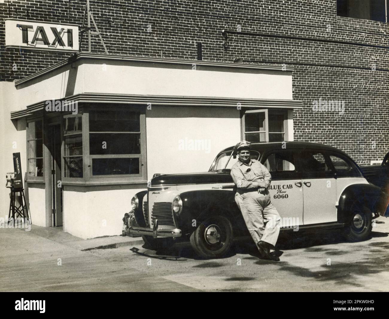 Vintage Taxi Cab and Taxi Driver, American Taxi, Cabbie, Taxi Stand about  1940 or 1950 Stock Photo - Alamy