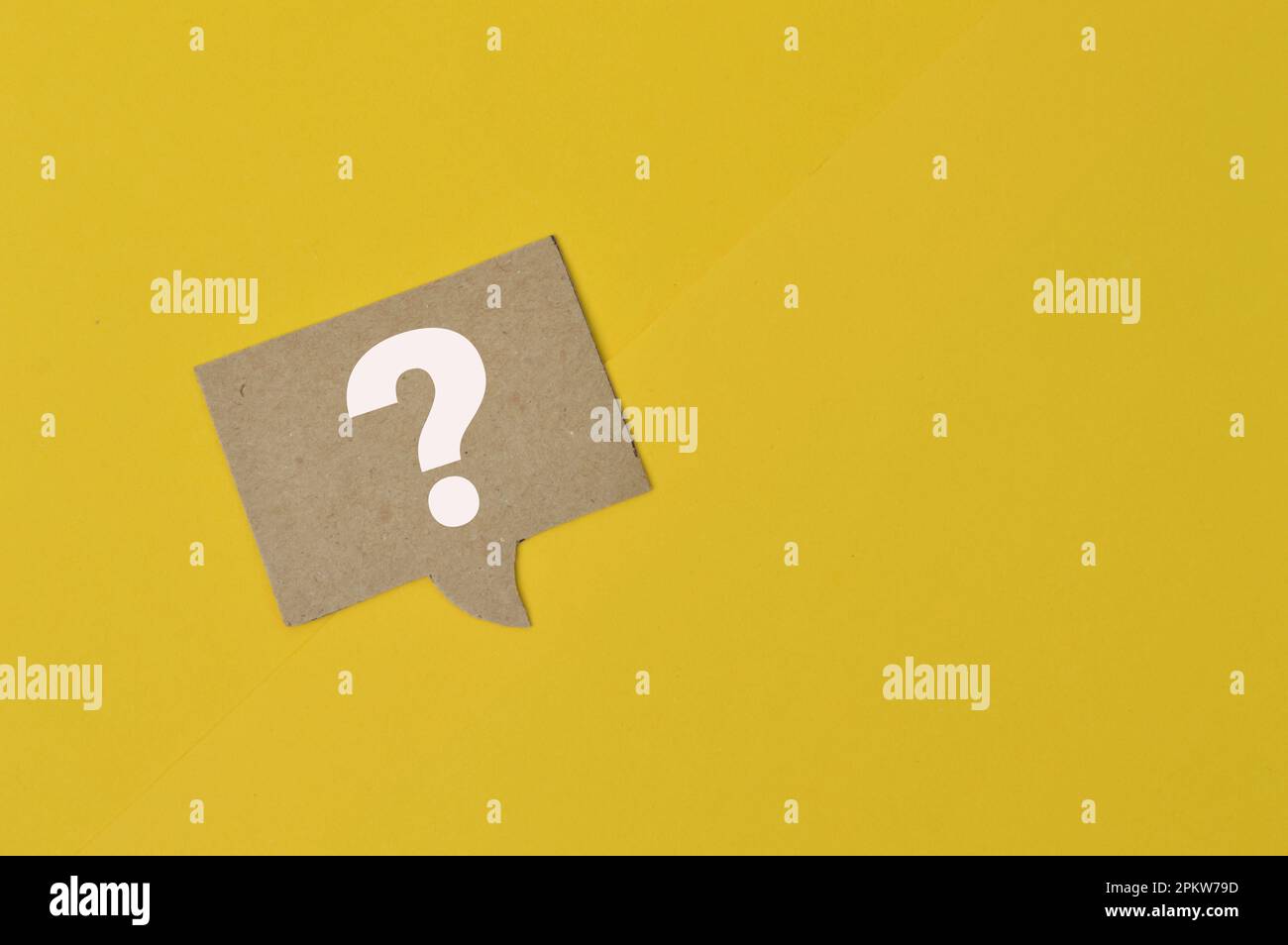 Question mark drawn on memo note over yellow background Stock Photo - Alamy