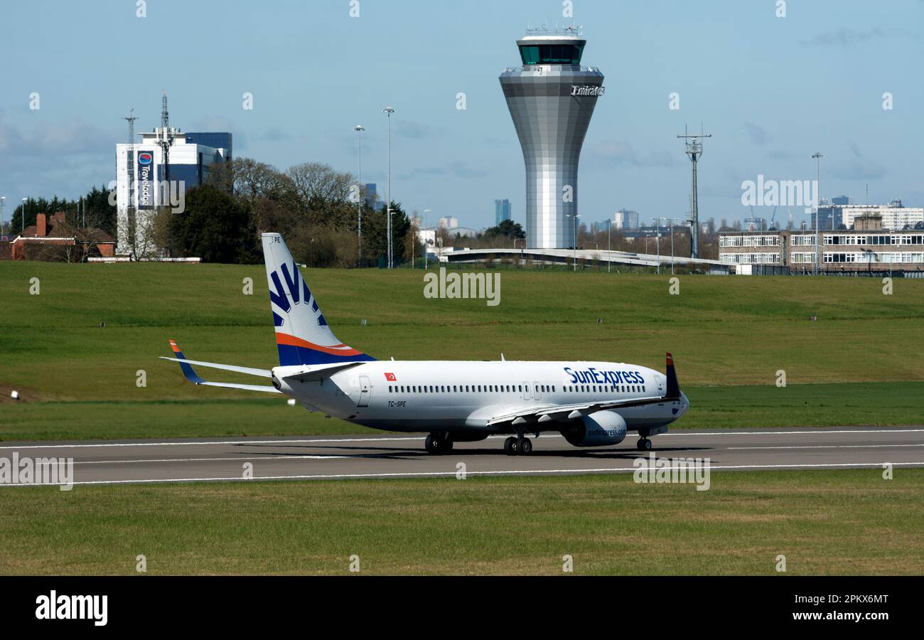 Sun Express Boeing 737-8HC taking off at Birmingham Airport, UK (TC-SPE) Stock Photo