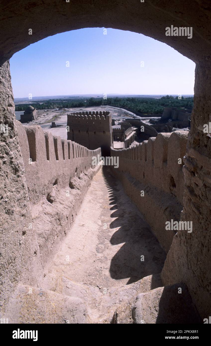 Iran - Bam, Kerman province: the fortress - Arg-e Bam citadel - the world's largest adobe structure - dating to at least 500BC. UNESCO World Heritage Stock Photo