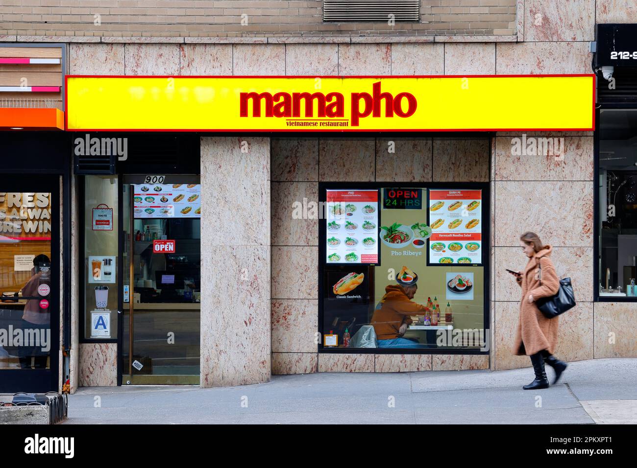 Mama Pho, 900 2nd Ave, New York, NYC storefront photo of a Vietnamese restaurant in Manhattan's Turtle Bay neighborhood. Stock Photo