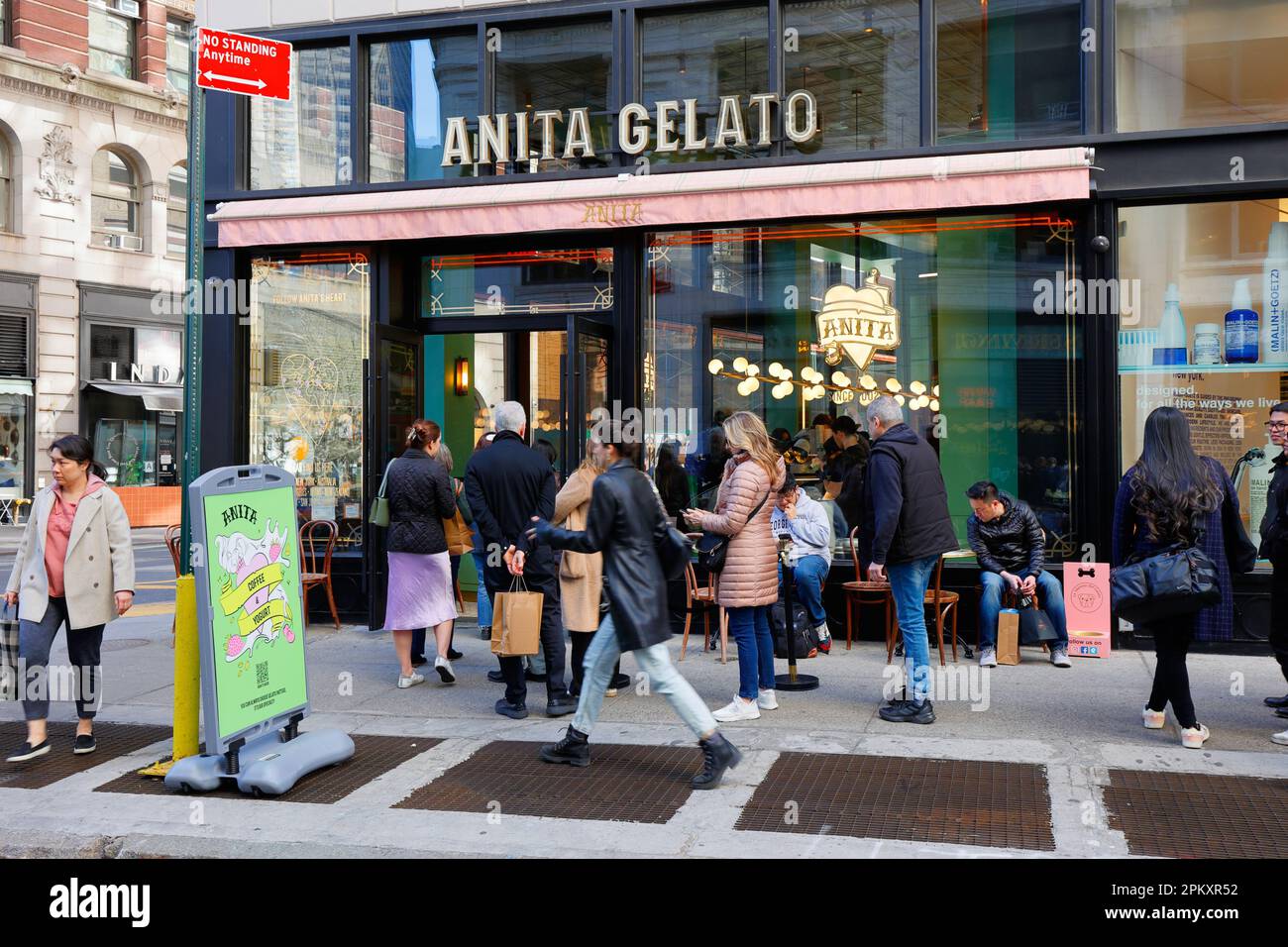 Anita La Mamma del Gelato, 1141 Broadway, New York, NYC storefront photo of an Israeli ice cream chain in Midtown Manhattan Stock Photo