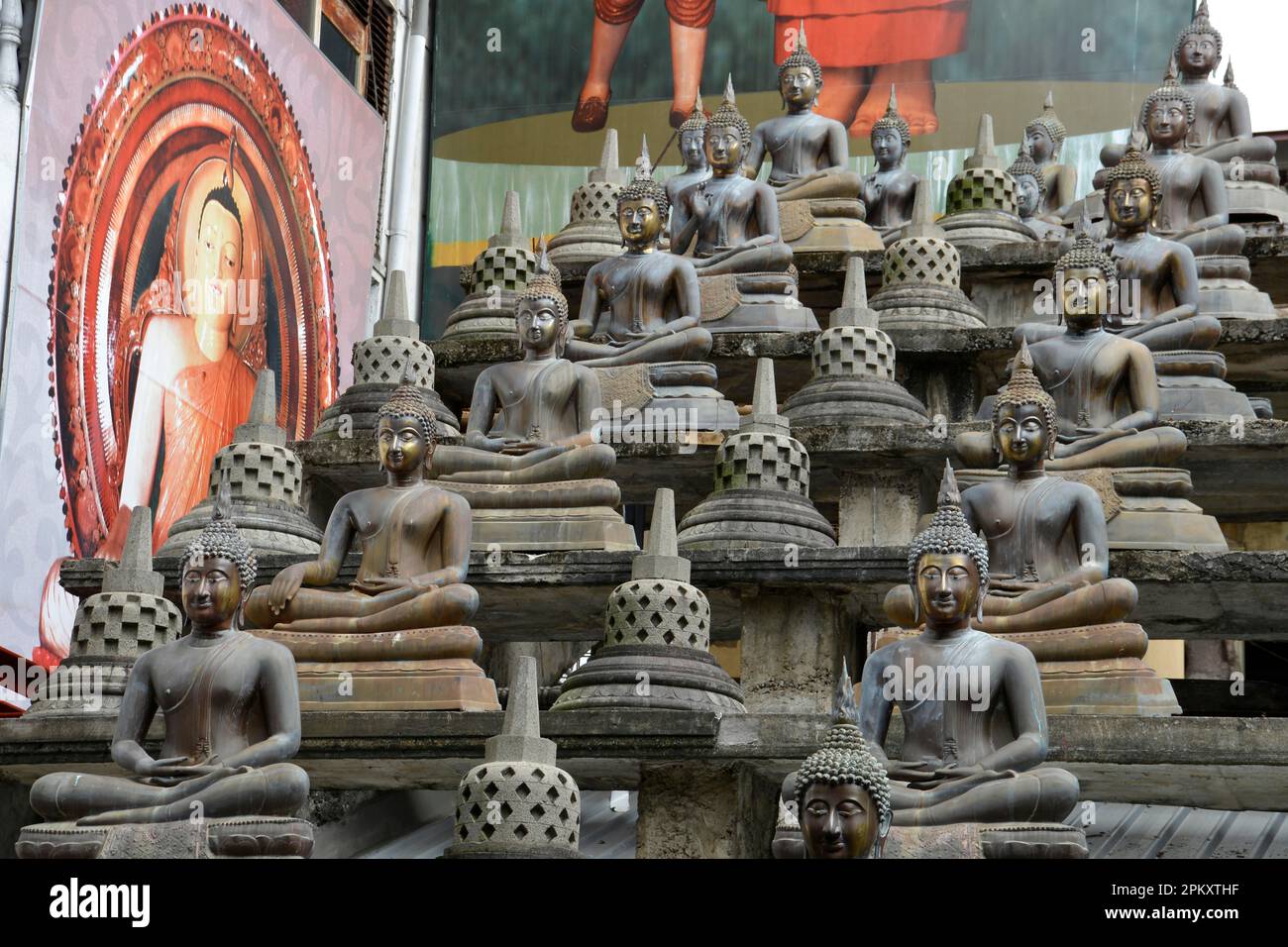 Buddha statues, Gangaramaya Temple, Colombo, Sri Lanka Stock Photo Alamy