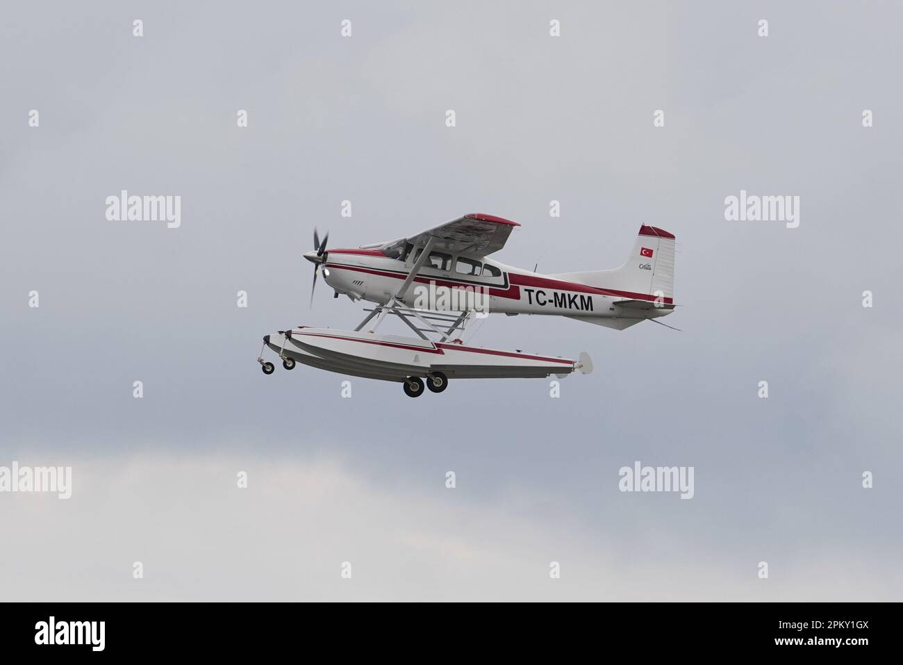 ISTANBUL, TURKIYE - OCTOBER 08, 2022: Private Cessna 185 Skywagon (18502710) take-off from Istanbul Ataturk Airport Stock Photo