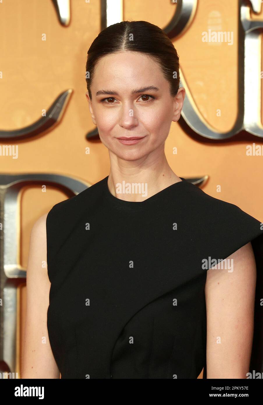 Katherine Waterston attends the World Premiere of "Fantastic Beasts