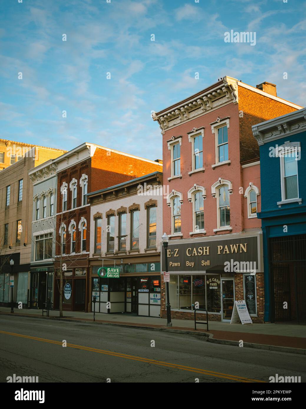 Businesses on Madison Ave, Covington, Kentucky Stock Photo Alamy