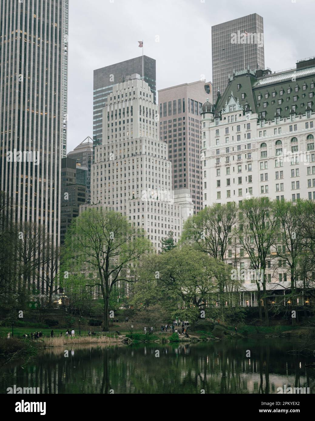 New york central park spring hi-res stock photography and images - Alamy