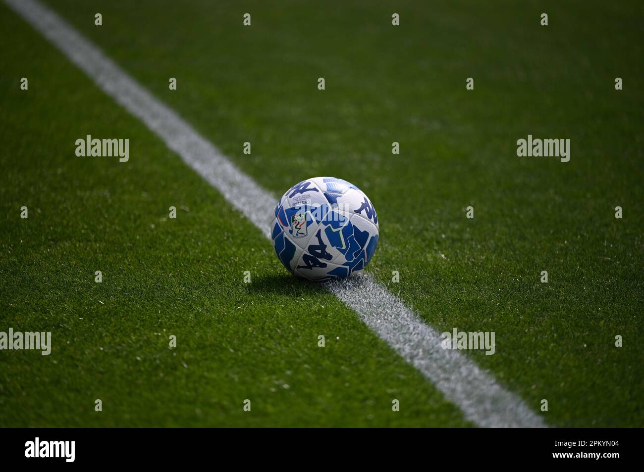 Como, Italy. 4th Feb 2023. Match ball during the Italian Serie B football  match between Calcio Como and Frosinone Calcio on 4 of February 2023 at  stadio Giuseppe Senigallia in Como, Italy.