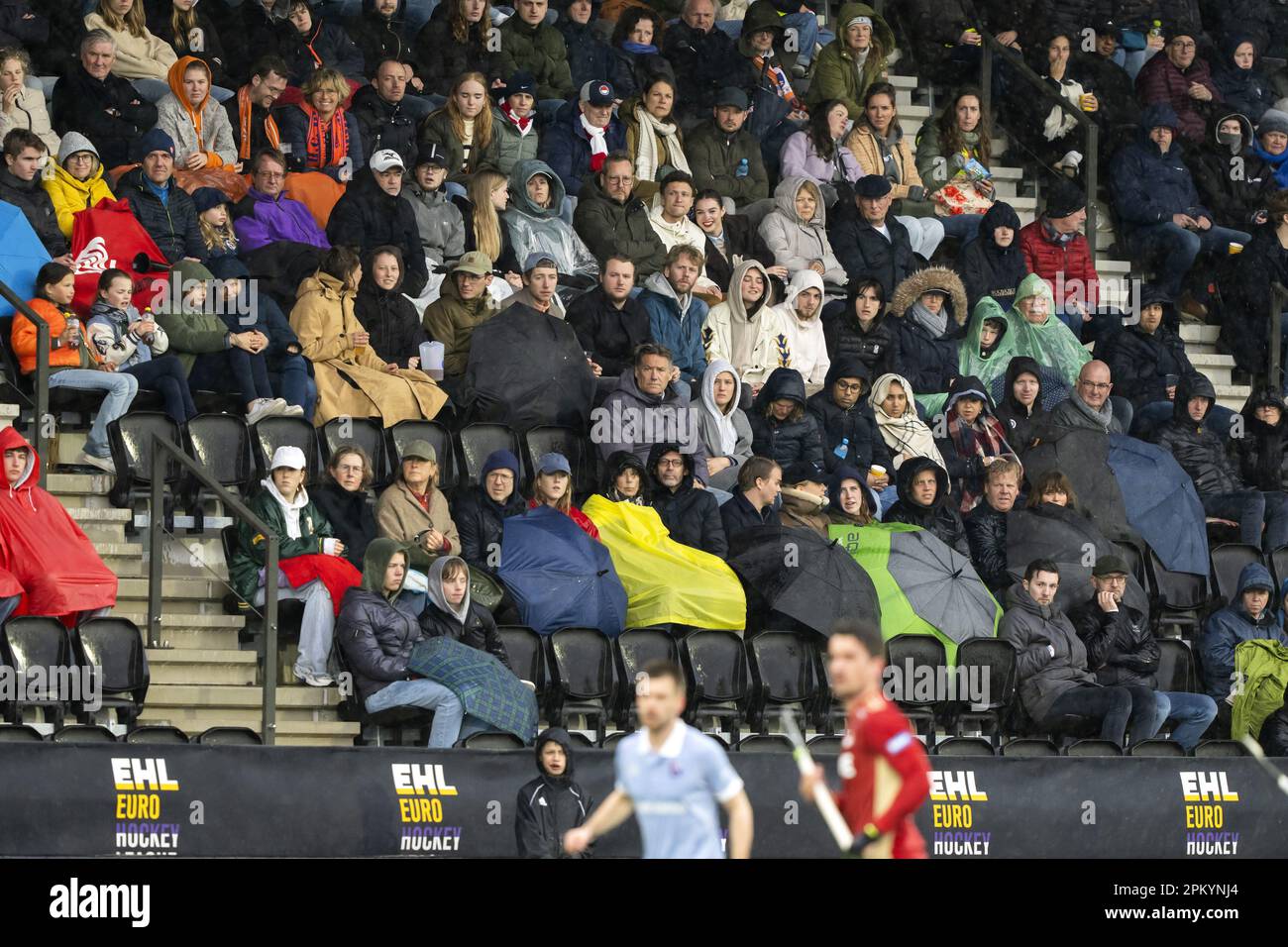 AMSTELVEEN Audience during the men's Euro Hockey League final game on