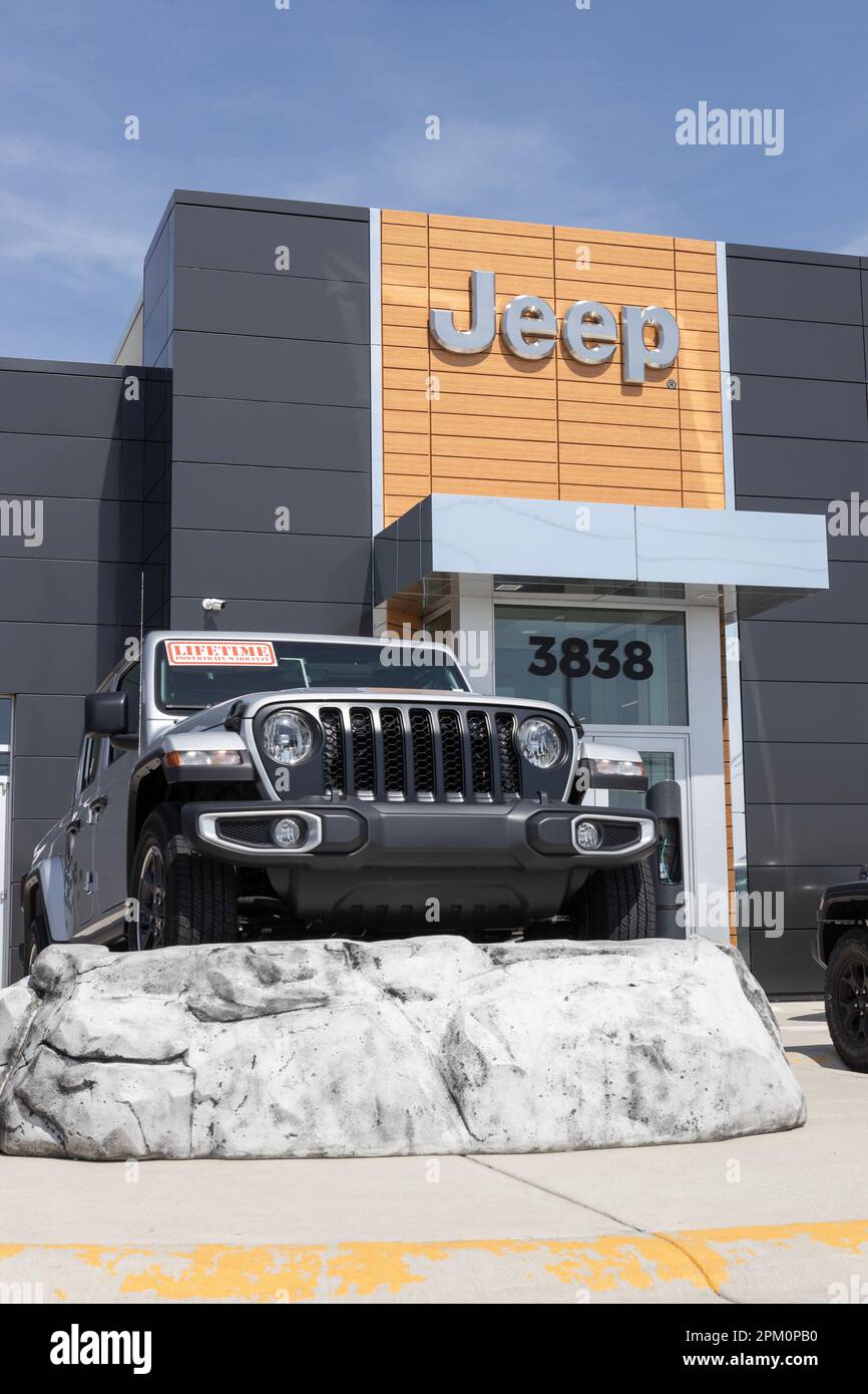 Lafayette - Circa April 2023: Jeep Gladiator display at a Stellantis dealer. The Jeep Gladiator models include the Sport, Willys, Rubicon and Mojave. Stock Photo