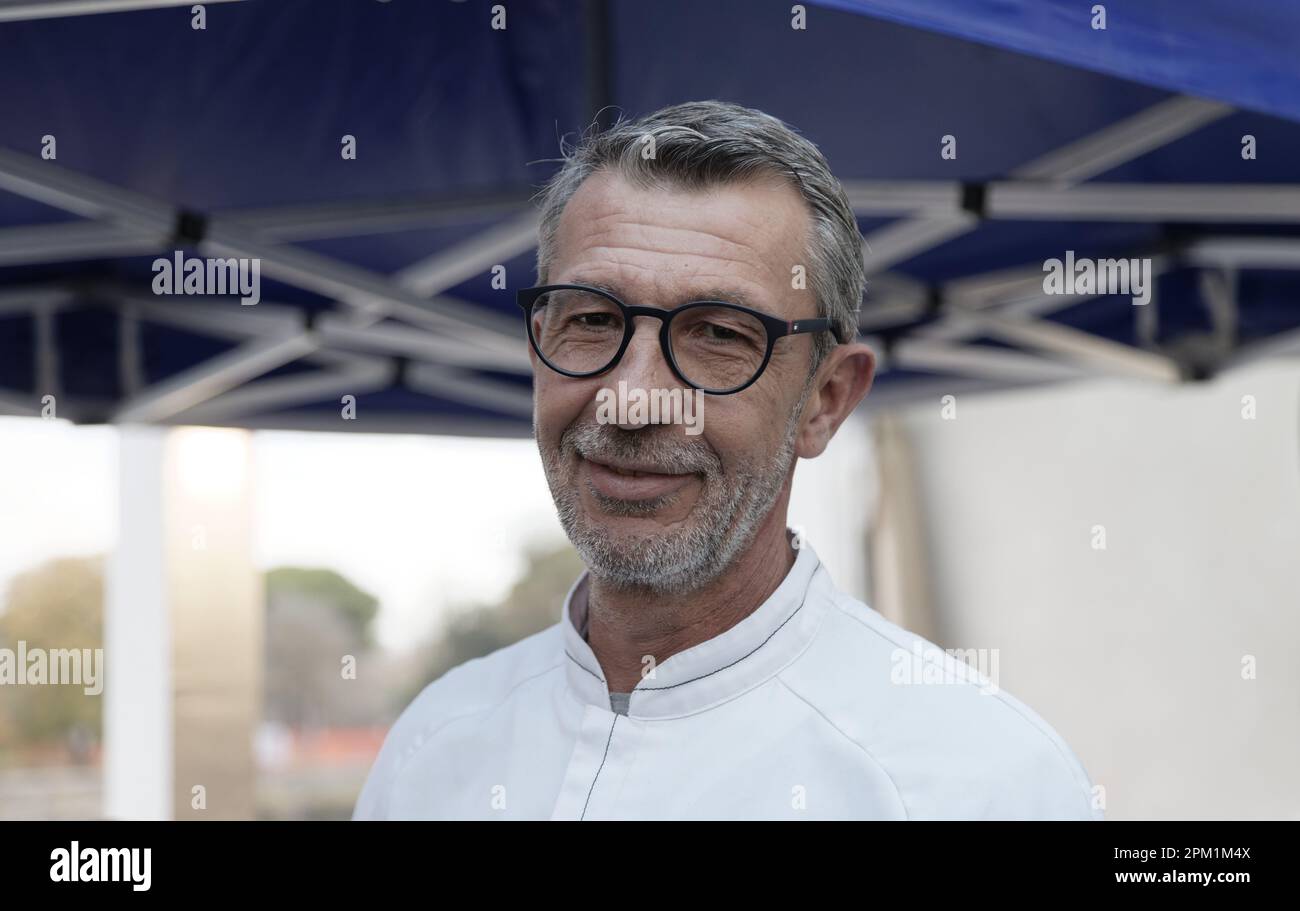 Patisserie chocolaterie trainer hires stock photography and images Alamy