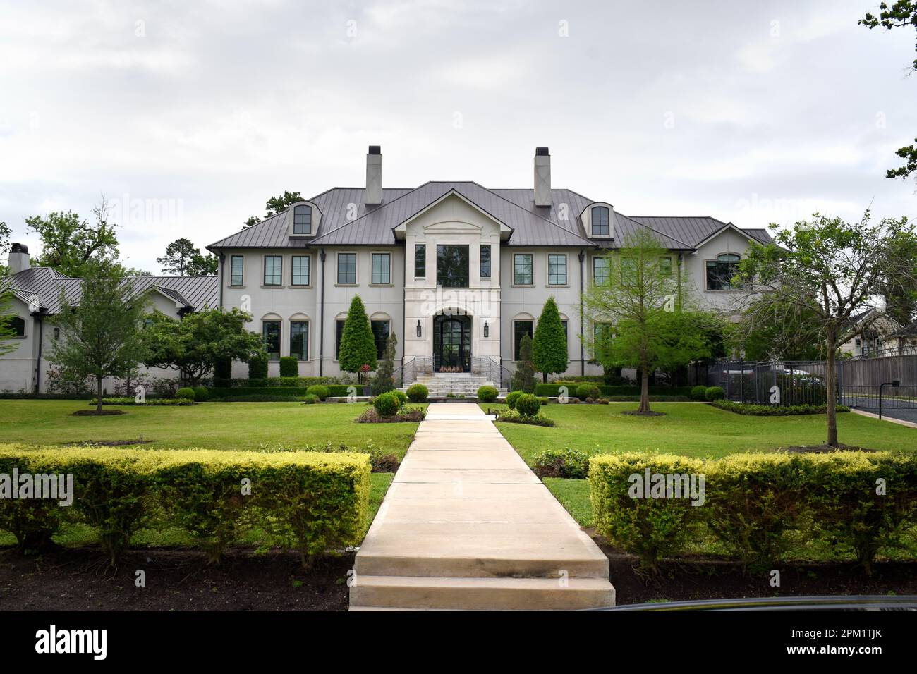 A portrait of a traditional mansion dwelling in Houston, Texas Stock Photo Alamy
