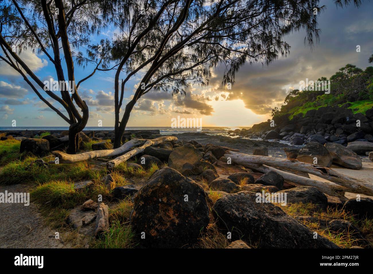Snapper rocks australia hi-res stock photography and images - Alamy