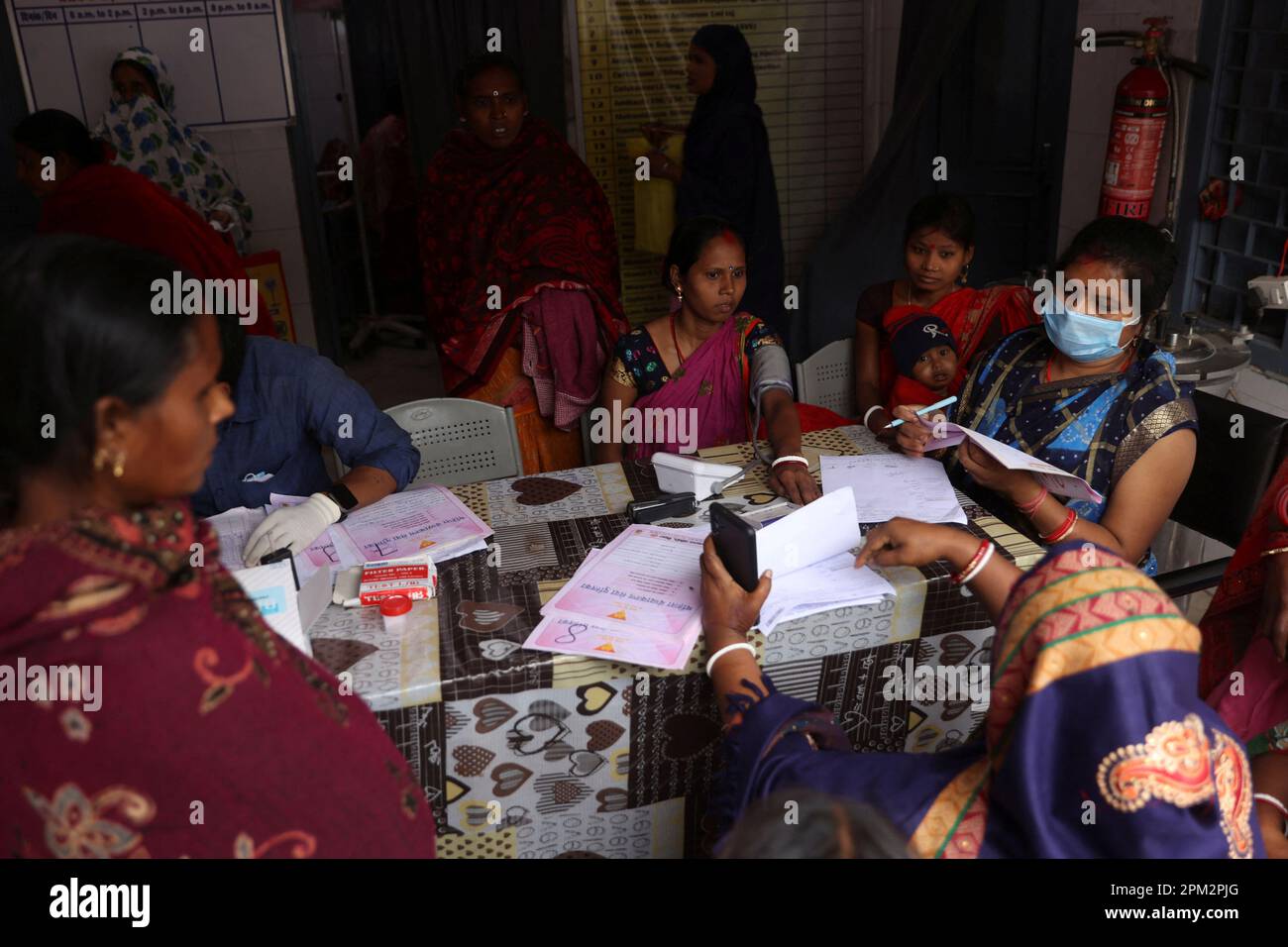 India birth rate hi-res stock photography and images - Alamy