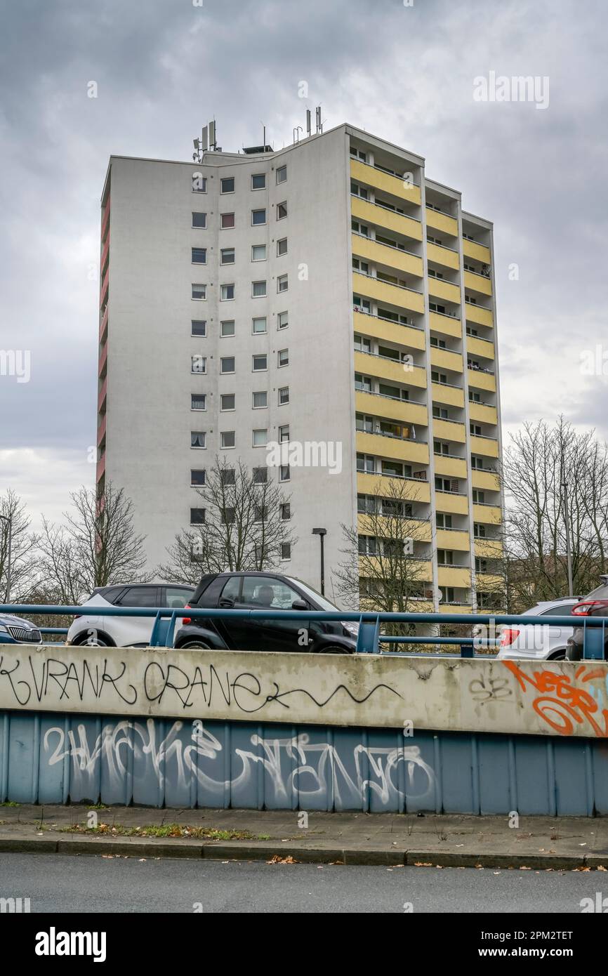 Betonbrücke, Wohnhaus, Schildhornstraße, Kreuznacher Straße, Dahlem, Steglitz-Zehlendorf, Berlin, Deutschland Stock Photo